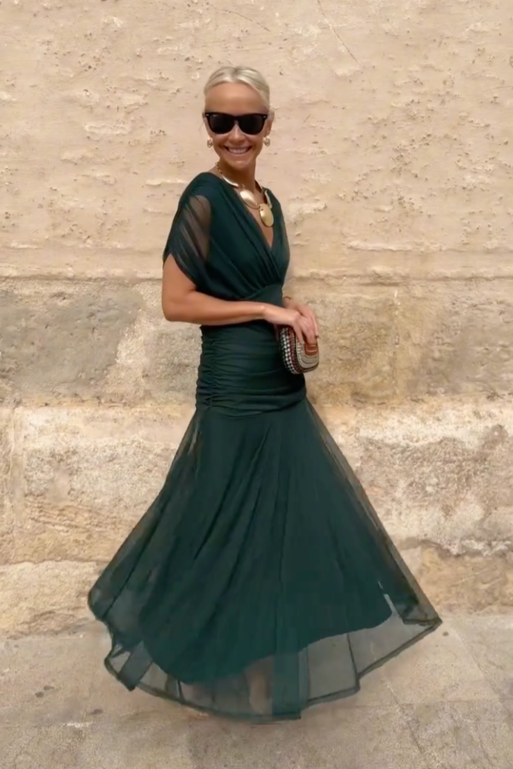 Hannah | Elegant V-neck Maxi Dress