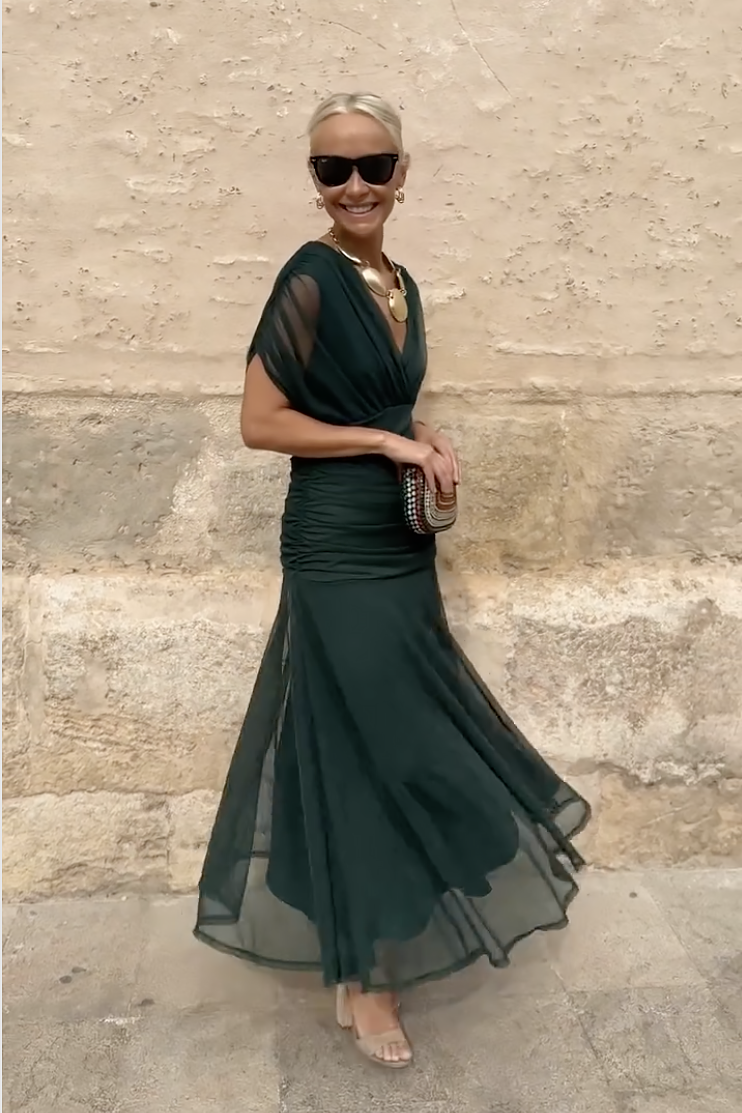 Hannah | Elegant V-neck Maxi Dress