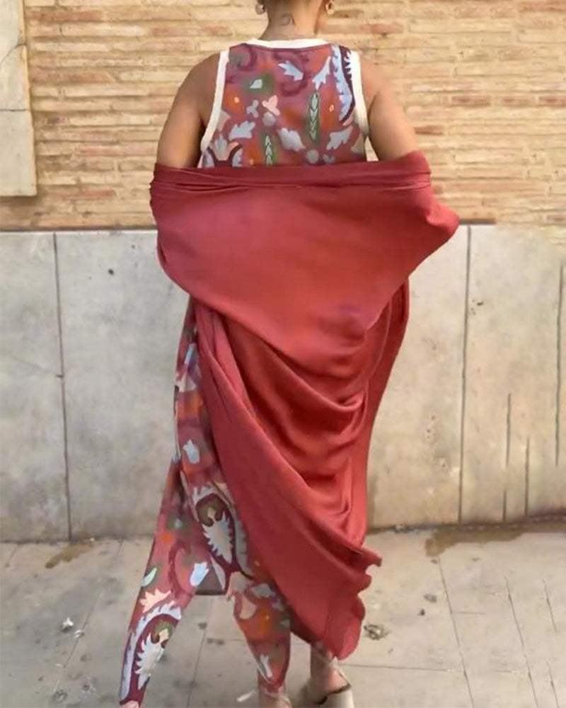 Bella | Two-Piece Set with Urban Style Print