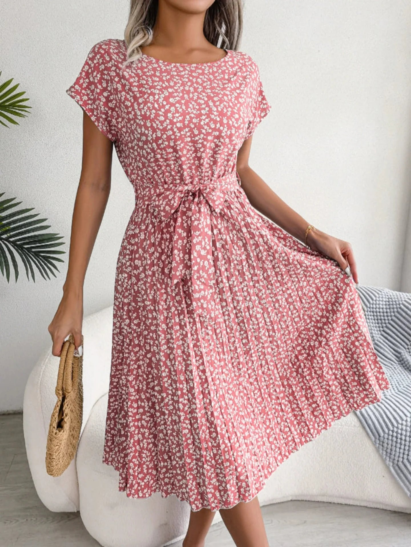 Instagram Hot - Short Sleeved Floral Pleated Skirt