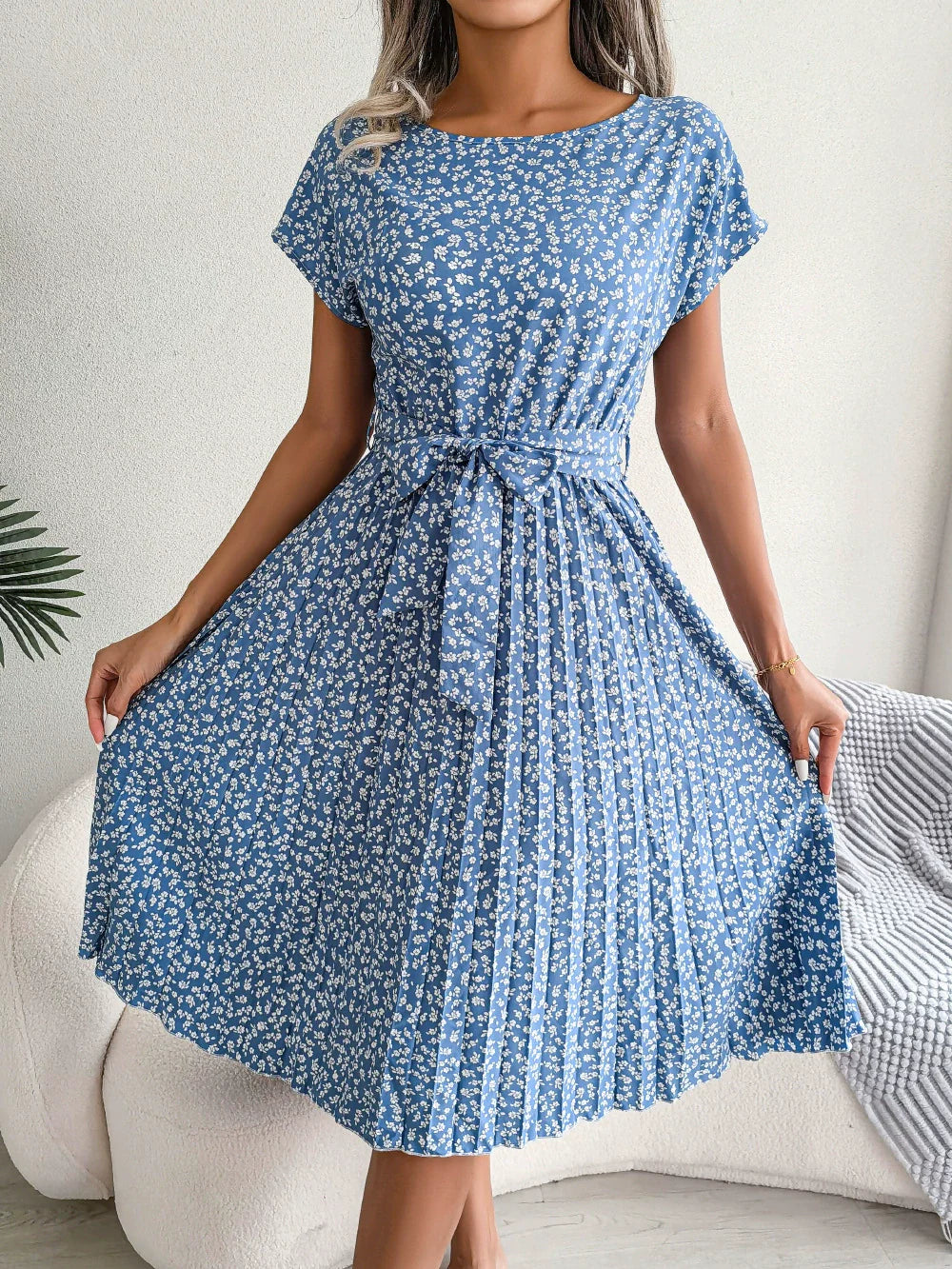 Instagram Hot - Short Sleeved Floral Pleated Skirt