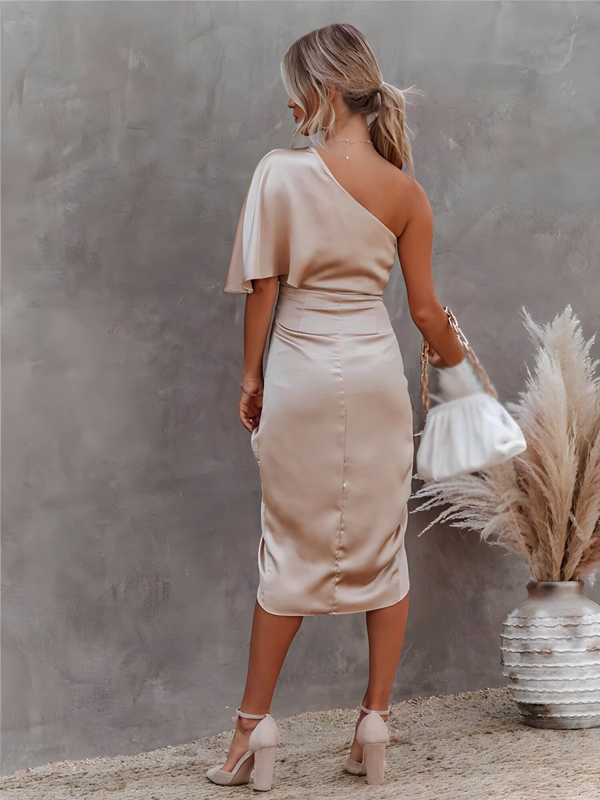 Dhalia | Chic Asymmetrical Dress